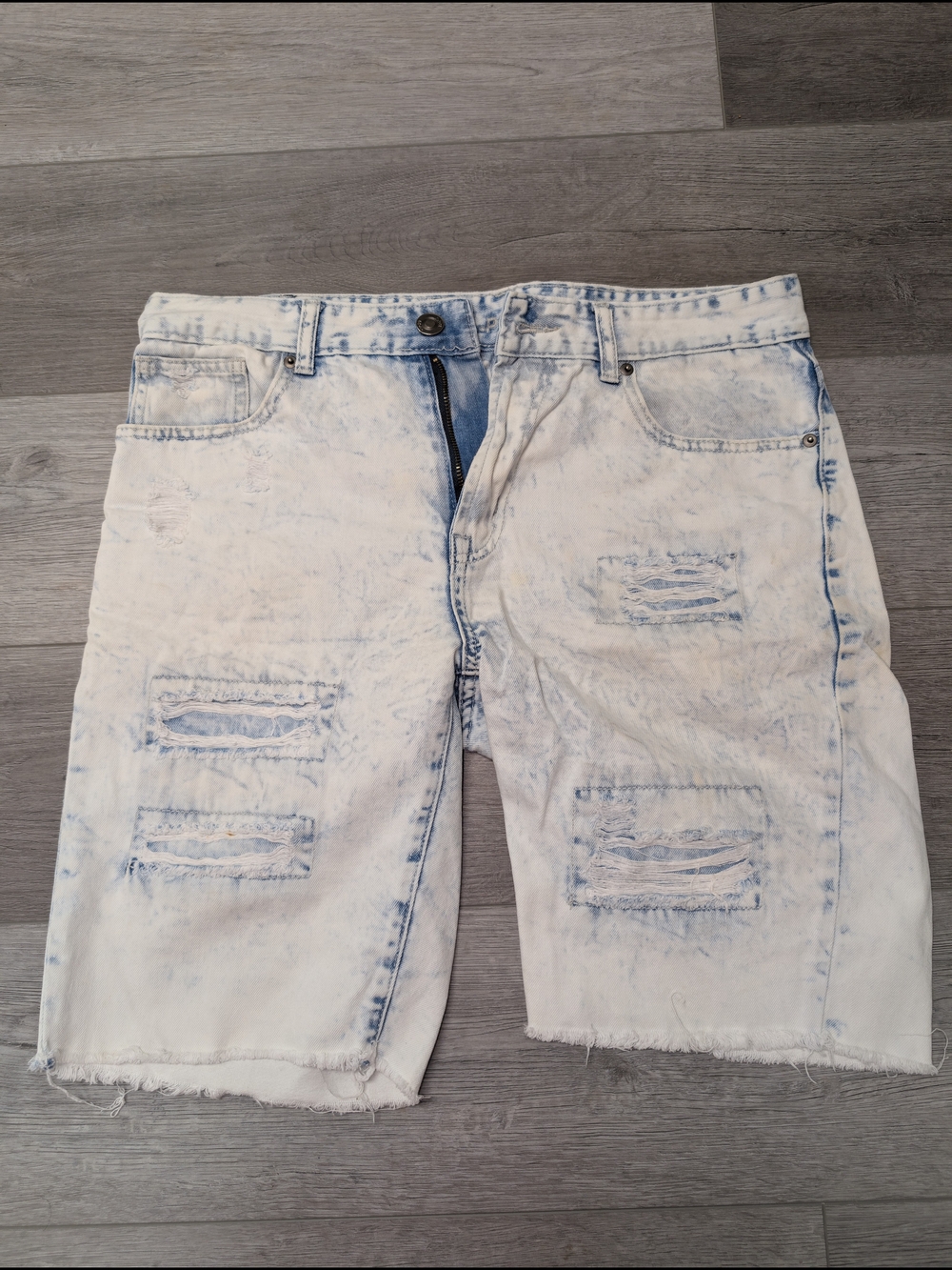Men's Rue 21 Acid-Wash Distressed Denim Shorts - White/Light Blue